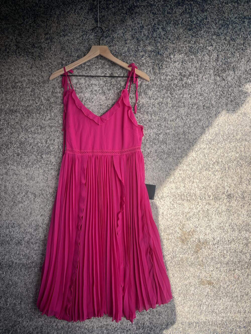 Lulus Dress Womens Large Pink Pleated Ruffle Tie Shoulder Lined Cocktail Midi